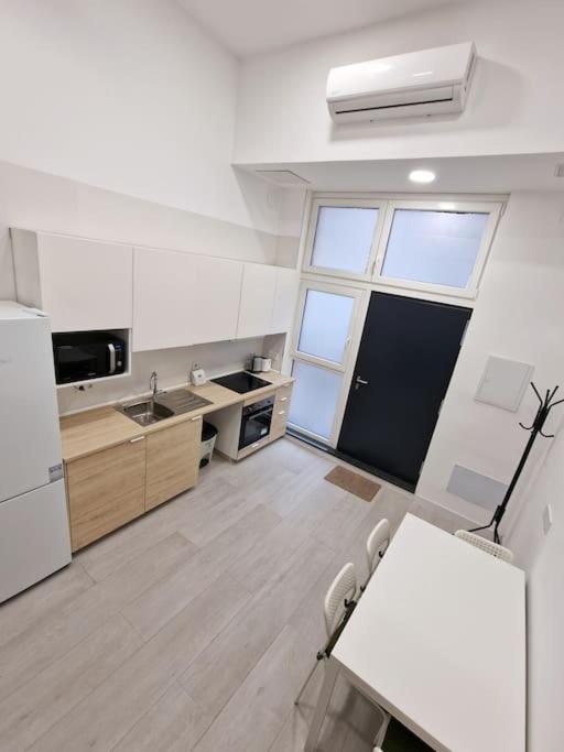 Seco Calle, Precisos Loft Super Equipado Cerca De Metro Pacifico Madrid Exteriör bild